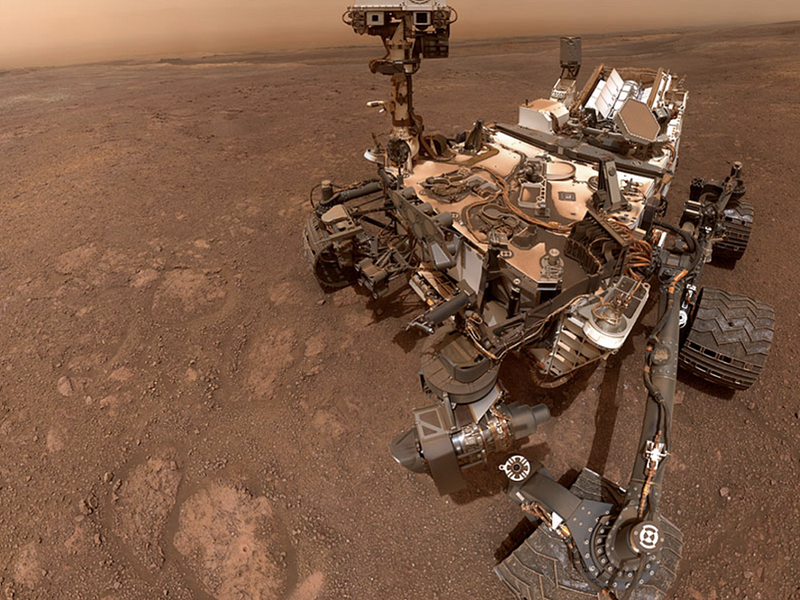 Curiosity rover's selfie at Vera Rubin Ridge